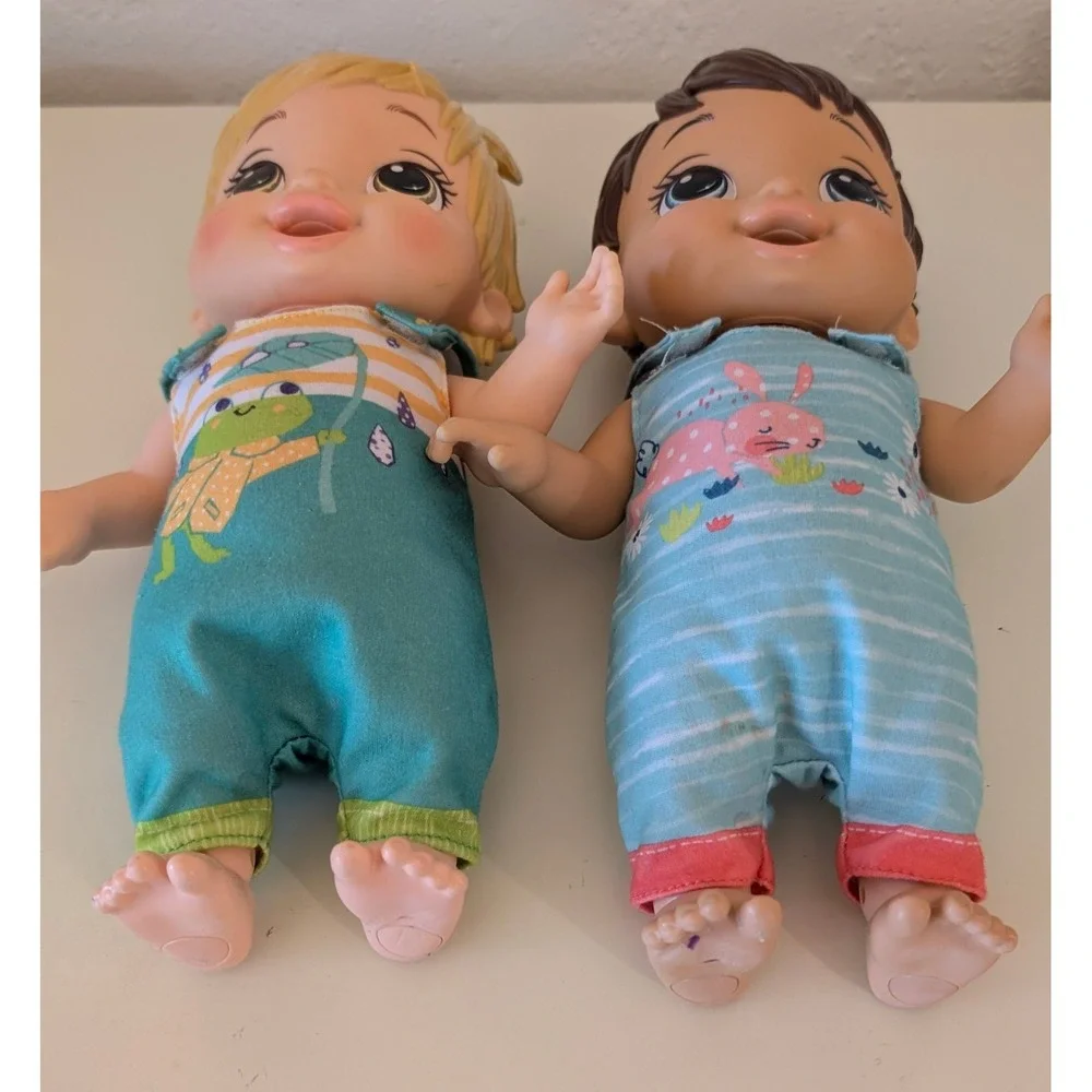 Baby Alive Lil Giggles Dolls Lot of 2 Blonde‎ Brunette Interactive Giggling Toys